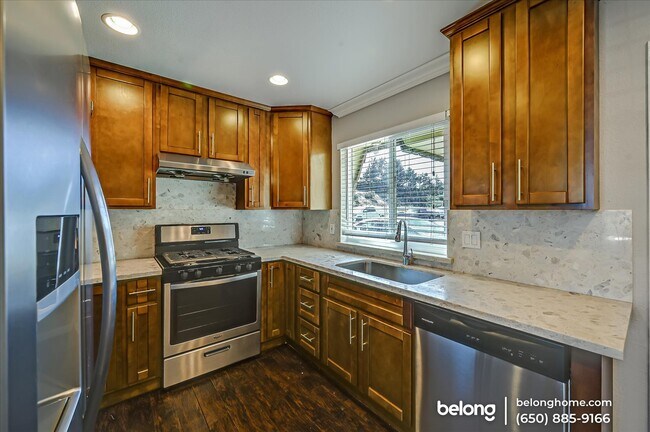 Building Photo - 3700 Athy Dr