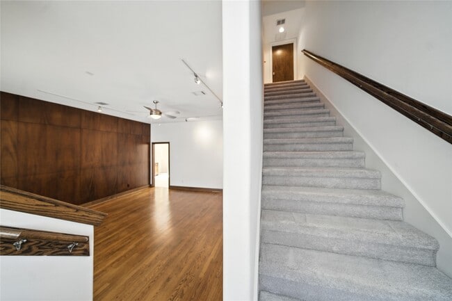 Building Photo - 1826 Prospect St