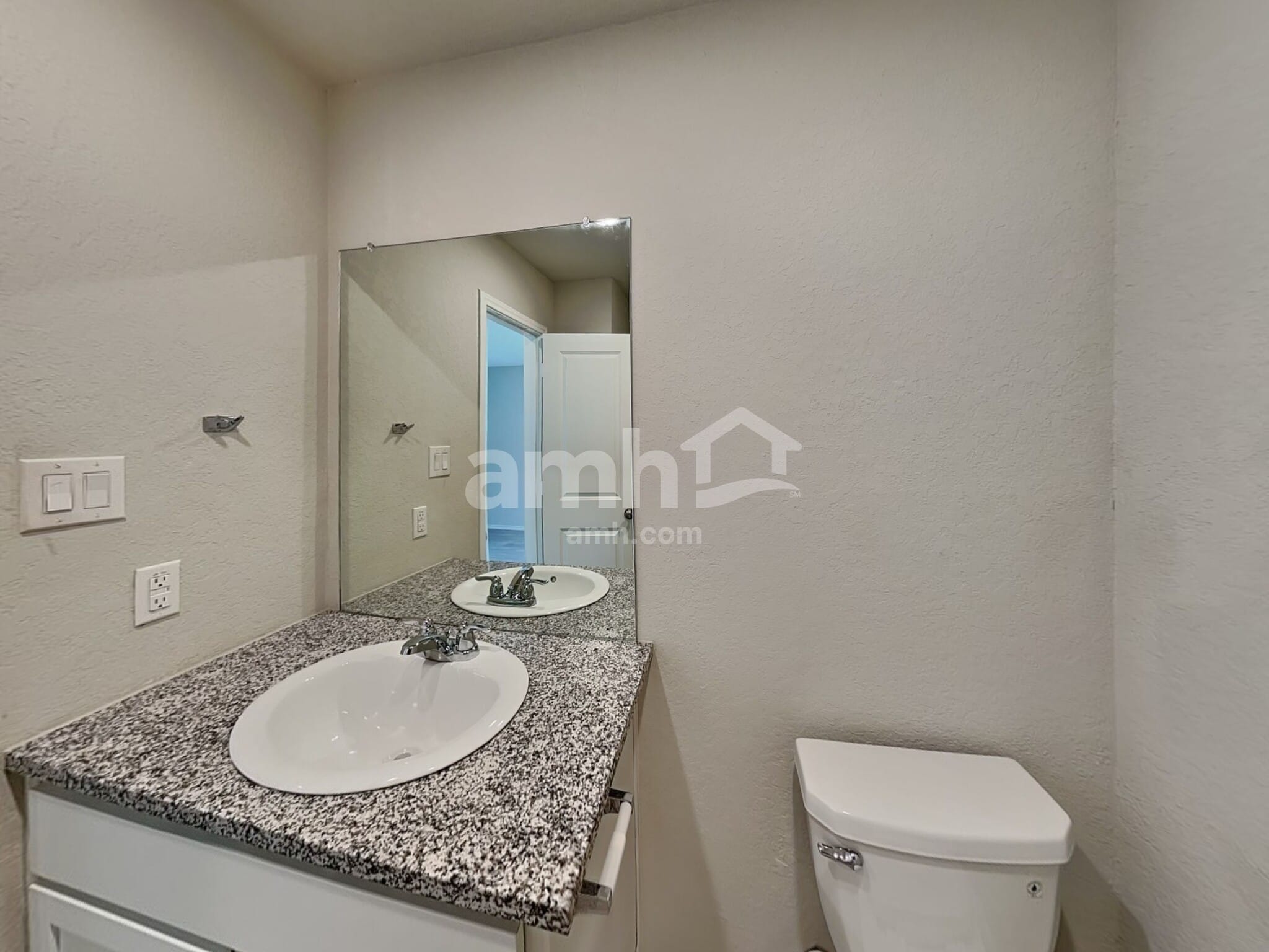 Building Photo - 10419 Varmus Dr