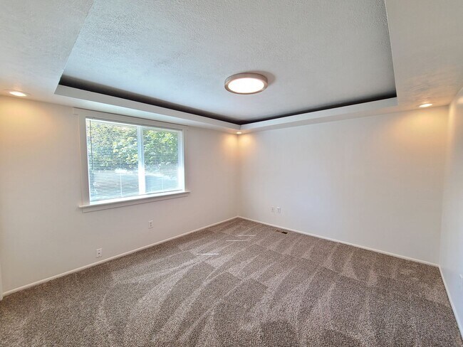 Building Photo - $2,400.00 - 4 Bed / 2 Bath Home in Upper South Hill with Large Backyard