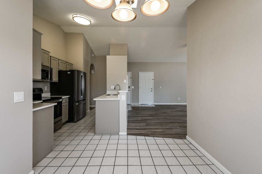 Building Photo - 20610 N 6th Dr