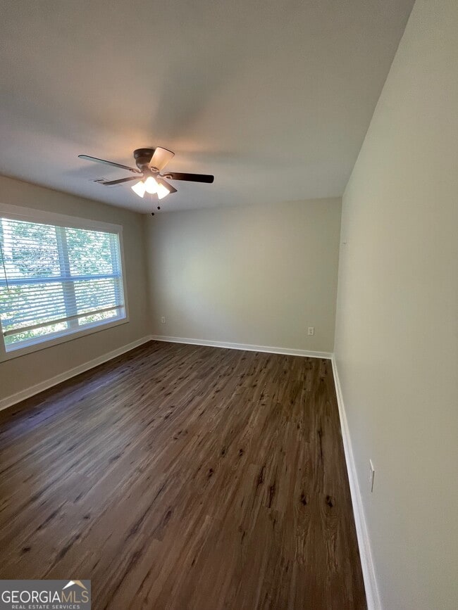 Building Photo - 154 Crestpoint Rd