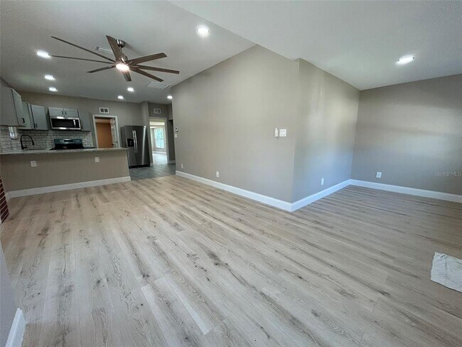 Building Photo - 1218 13th Ave S