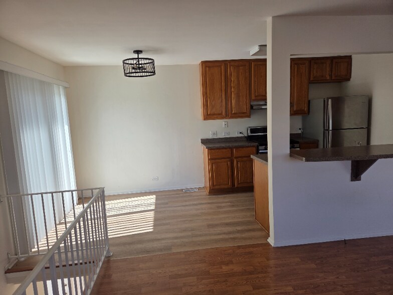 Building Photo - 724 Whitesail Dr