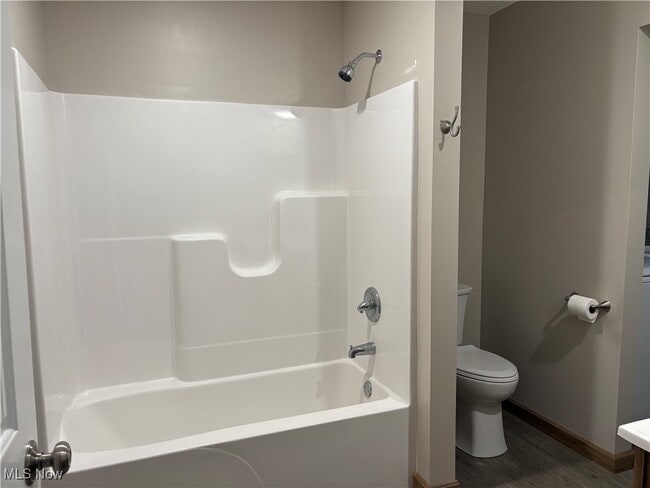 Building Photo - 430 2nd Dr NE