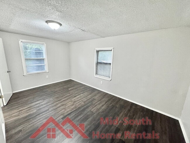 Building Photo - 655 Granada Rd