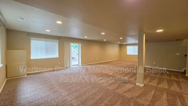 Building Photo - 907 Salmon Pond Way