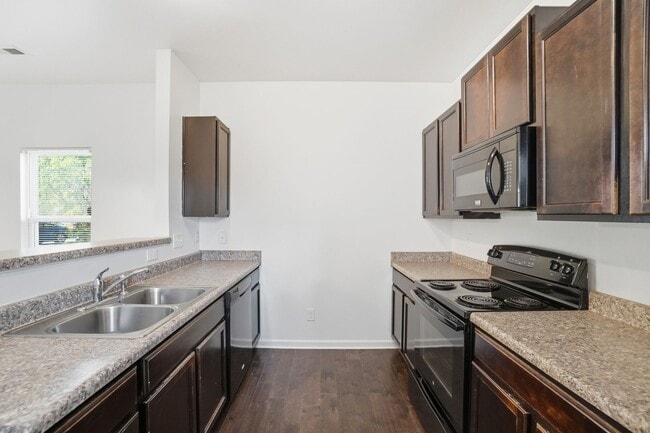 Building Photo - 4-bedroom with Water Front View