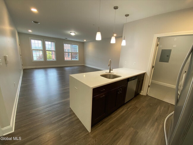 Building Photo - 130 Excelsior Ave