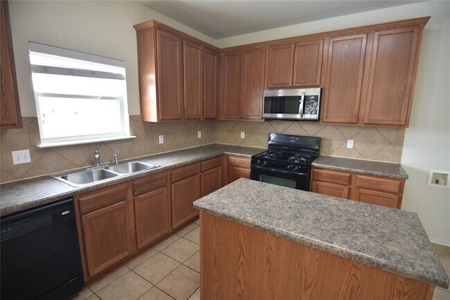 Building Photo - 2413 Rachel Ct