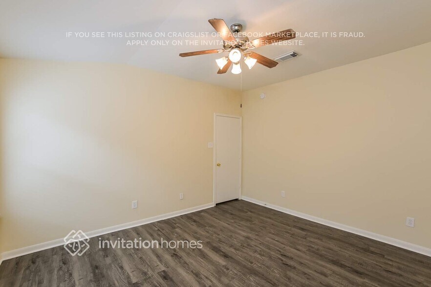 Building Photo - 15519 Riford Dr