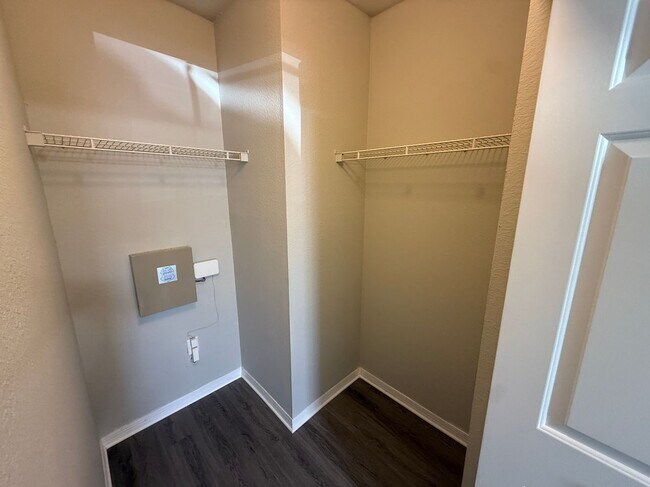 Building Photo - Registry @ Michigan Park 5550-3131 - Registry @ Michigan Park 5550-3131