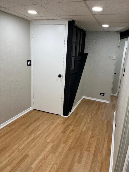 Building Photo - 4523 N Keokuk Ave