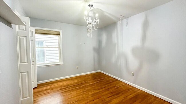 Building Photo - 161 W 53rd St