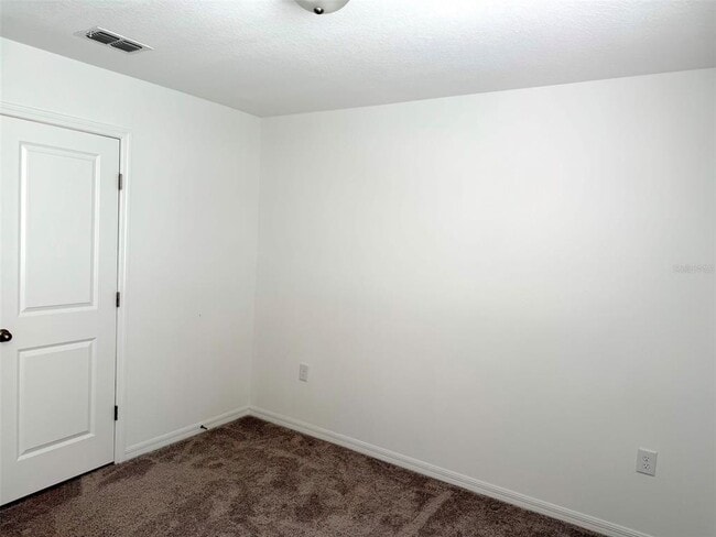 Building Photo - 253 Mandovi St