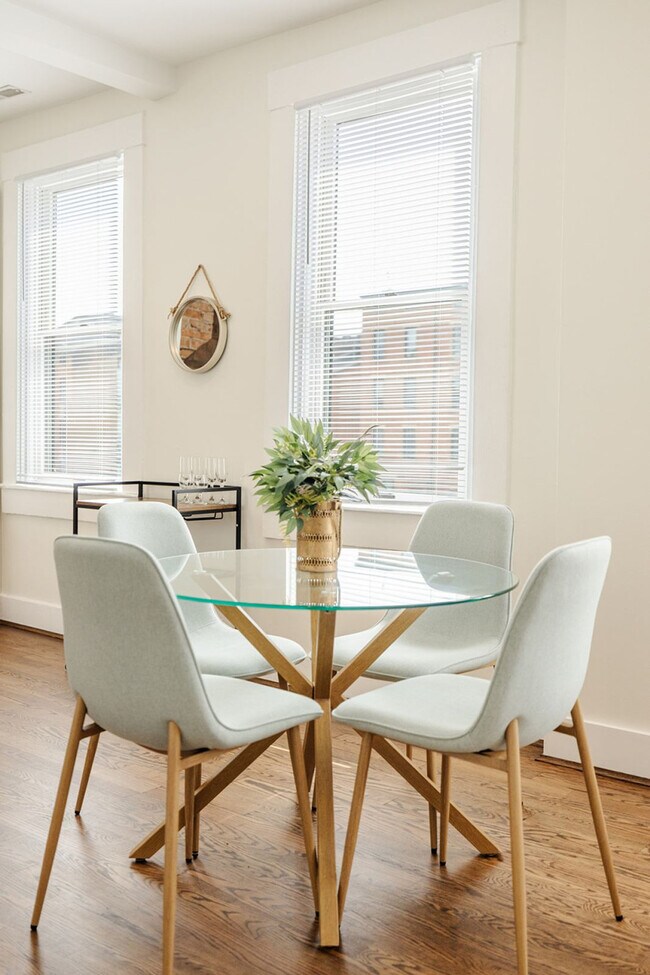 Building Photo - 1826 Republic St