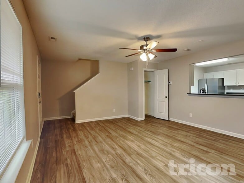 Building Photo - 186 English Hills Dr