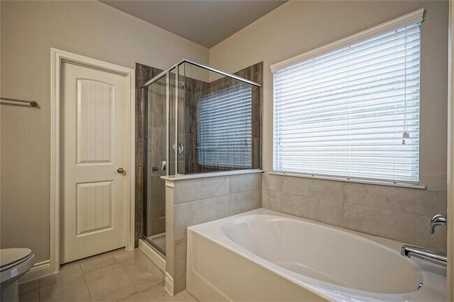 Building Photo - 501 Nautical Lp