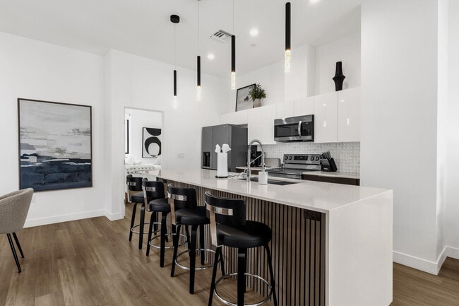 Building Photo - 4220 N 32nd St