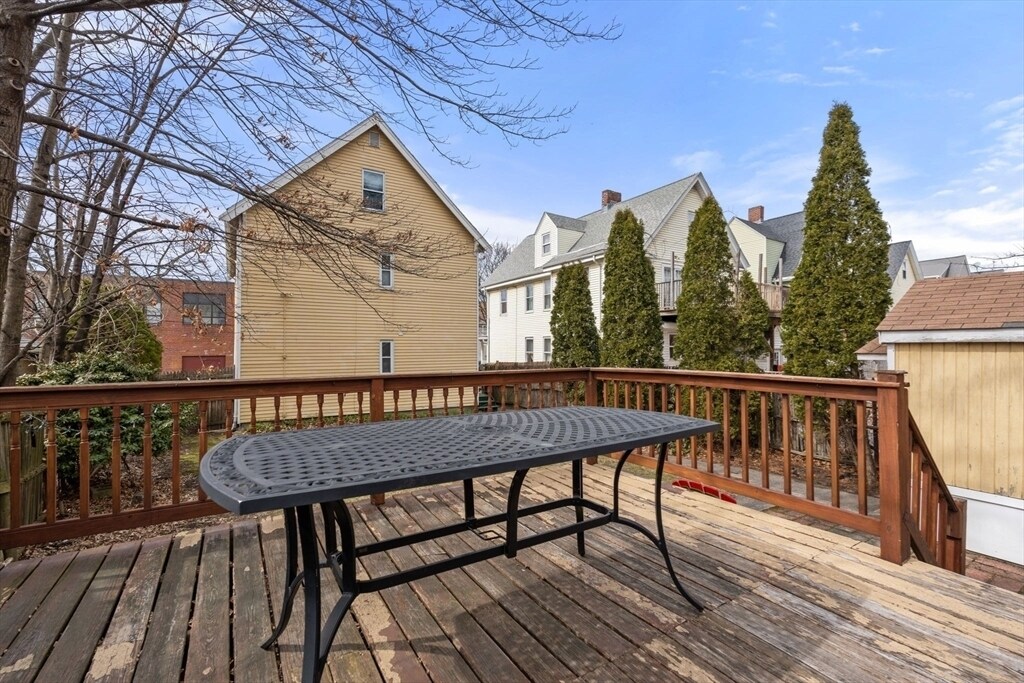 Building Photo - 7 Antwerp St