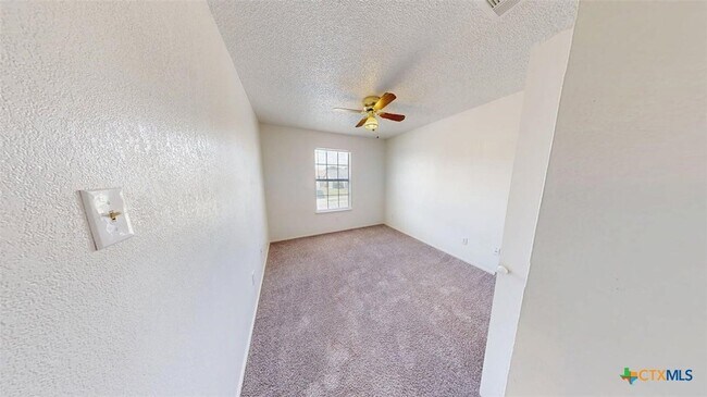 Building Photo - 1613 Bobby Lee Dr
