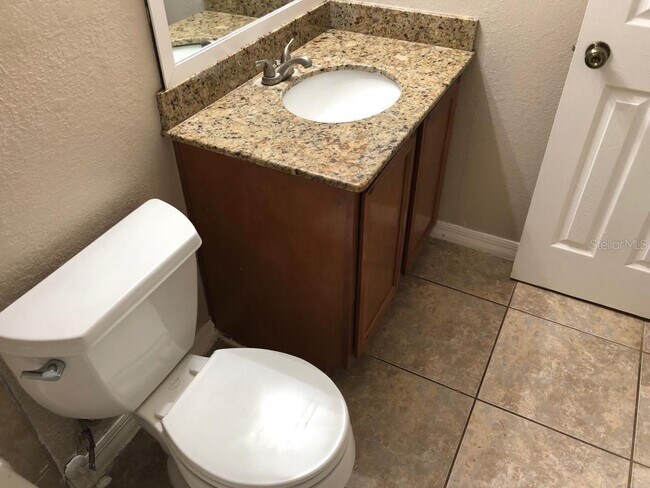 Building Photo - 127 Toluca Dr