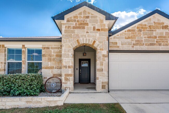 Building Photo - 816 Indigo Wy