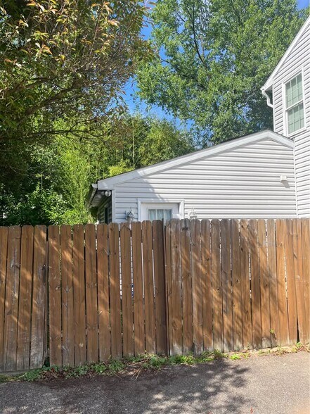 Building Photo - 108 Sabrina Ln