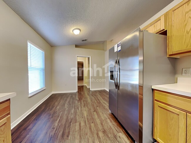 Building Photo - 4045 Half Moon Cir