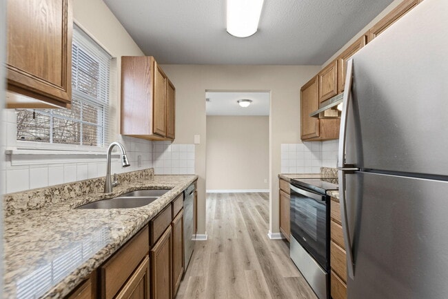 Building Photo - 2008 Gus Ct