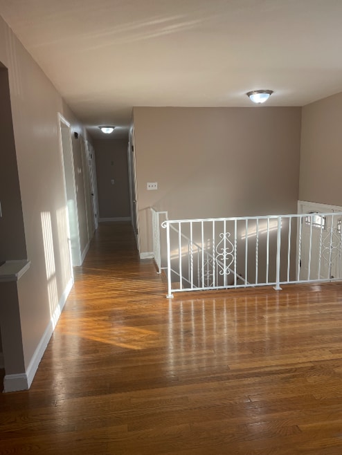 Building Photo - 5 Ambrose St