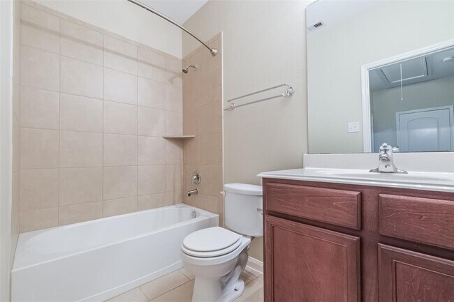 Building Photo - 5114 Harbor Palm Dr