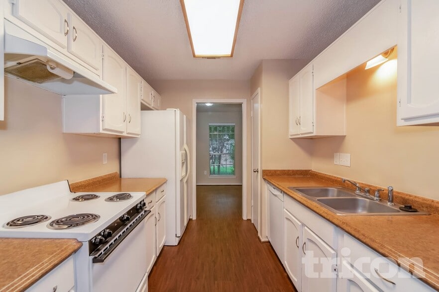 Building Photo - 17719 Glenpatti Dr
