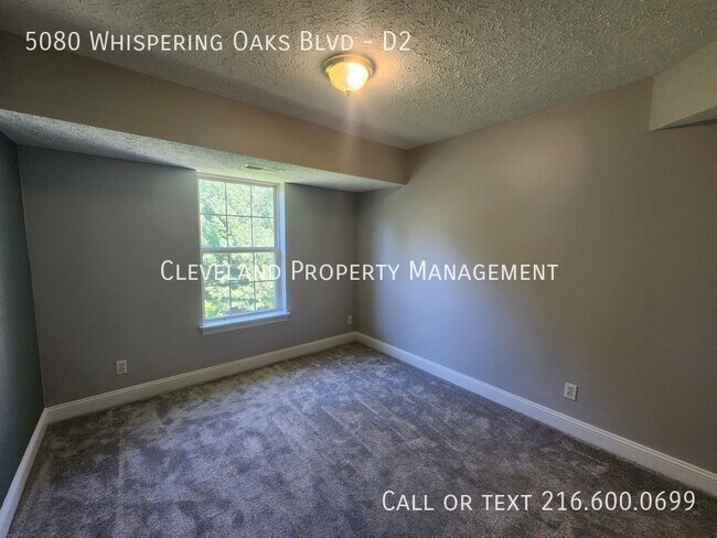 Building Photo - 5080 Whispering Oaks Blvd
