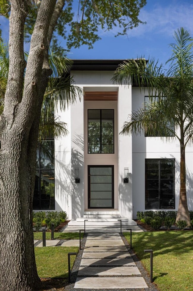 Building Photo - 1221 Richmond Rd