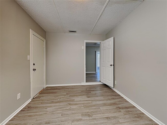 Building Photo - 1227 Hamilton Ave