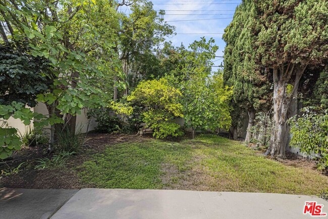 Building Photo - 1511 Edris Dr