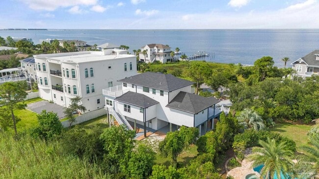 Building Photo - 500 Deer Point Dr