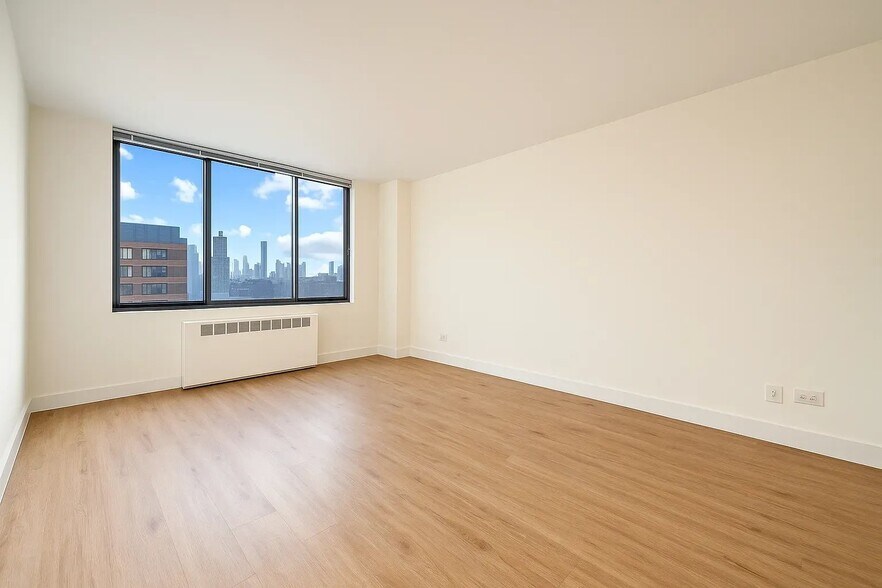 Building Photo - 1735 York Ave