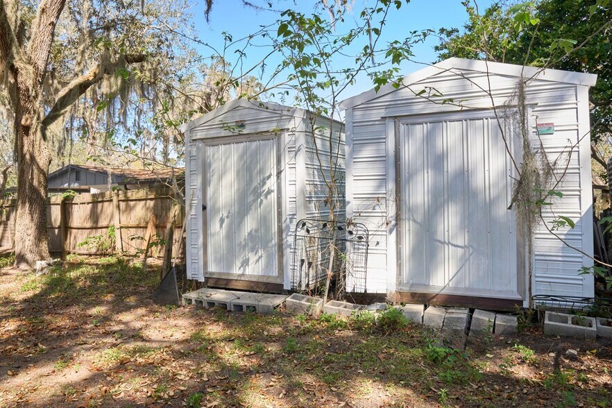 Building Photo - 395 Arora Blvd