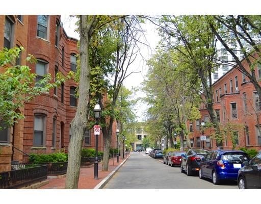 Building Photo - 38 St Germain St