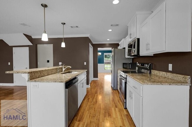 Building Photo - 721 Highgrove Ct