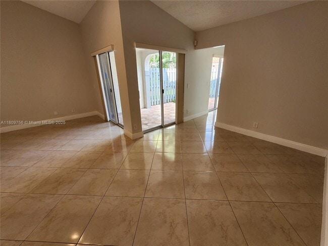 Primary Photo - 1562 Springside Dr