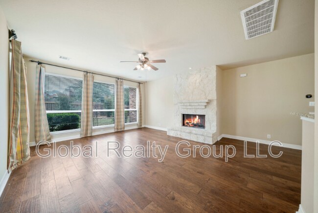 Building Photo - 431 Calm Springs