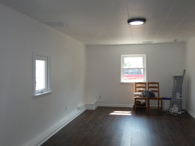 Building Photo - 349 S Curtis Ave