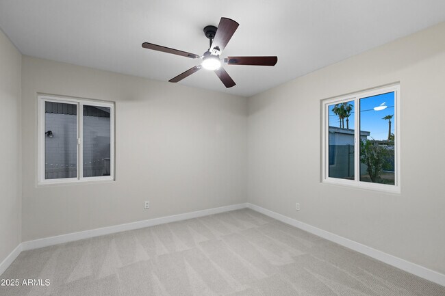 Building Photo - 1630 E Catalina Dr