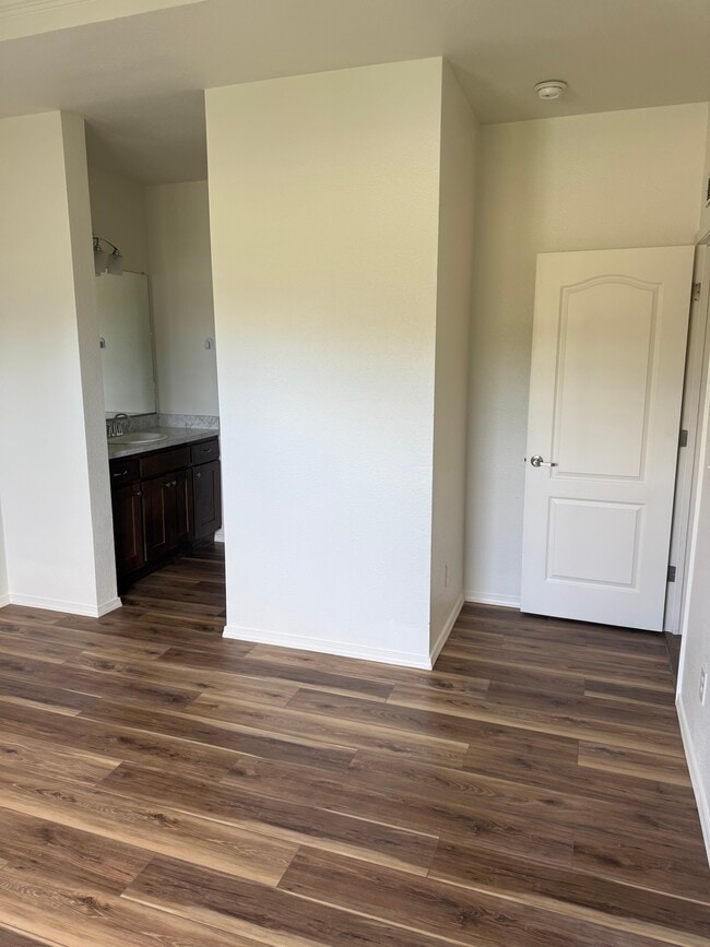 Building Photo - Cypress Meadow Unit 139