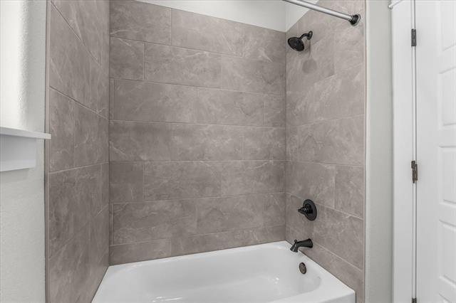 Building Photo - 4020 Windy Pt Rnch Rd