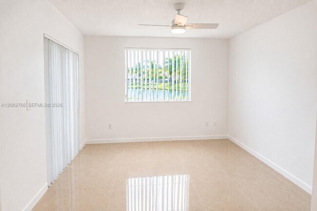 Building Photo - 2600 S University Dr