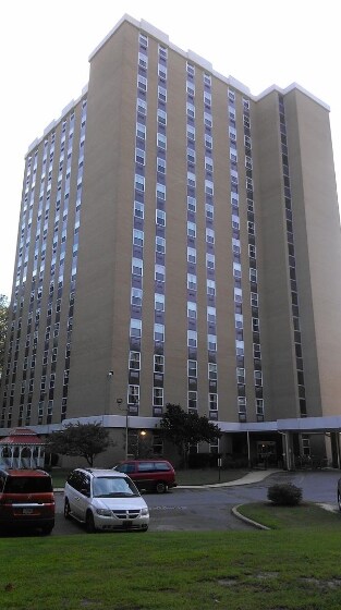 Building Photo - Vineville Tower